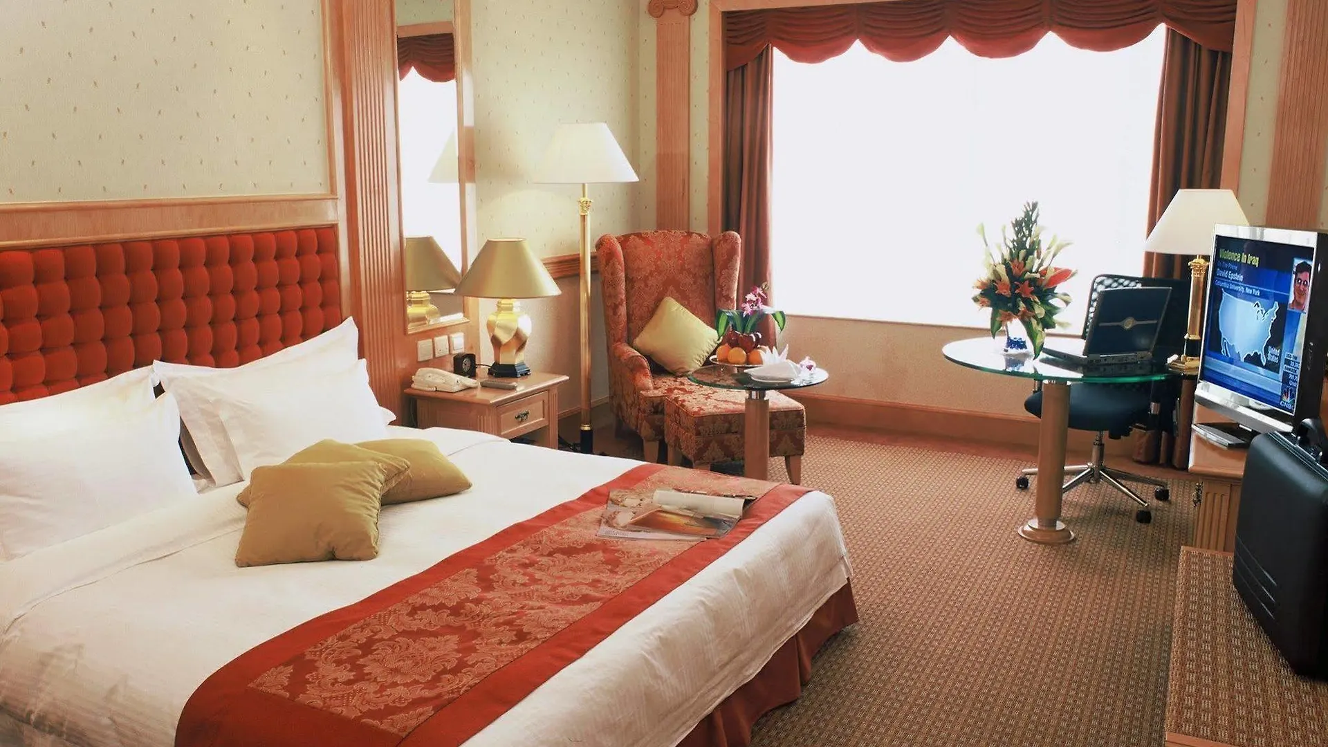 Crowne Plaza Shanghai By Ihg Hotel