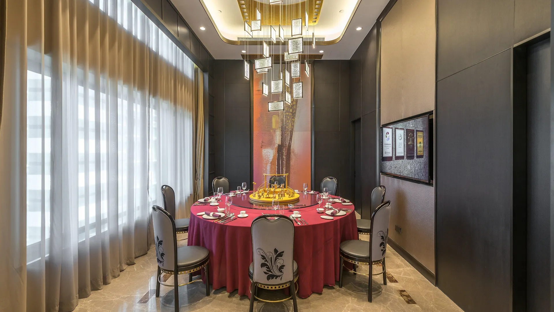 Crowne Plaza Shanghai By Ihg Hotel