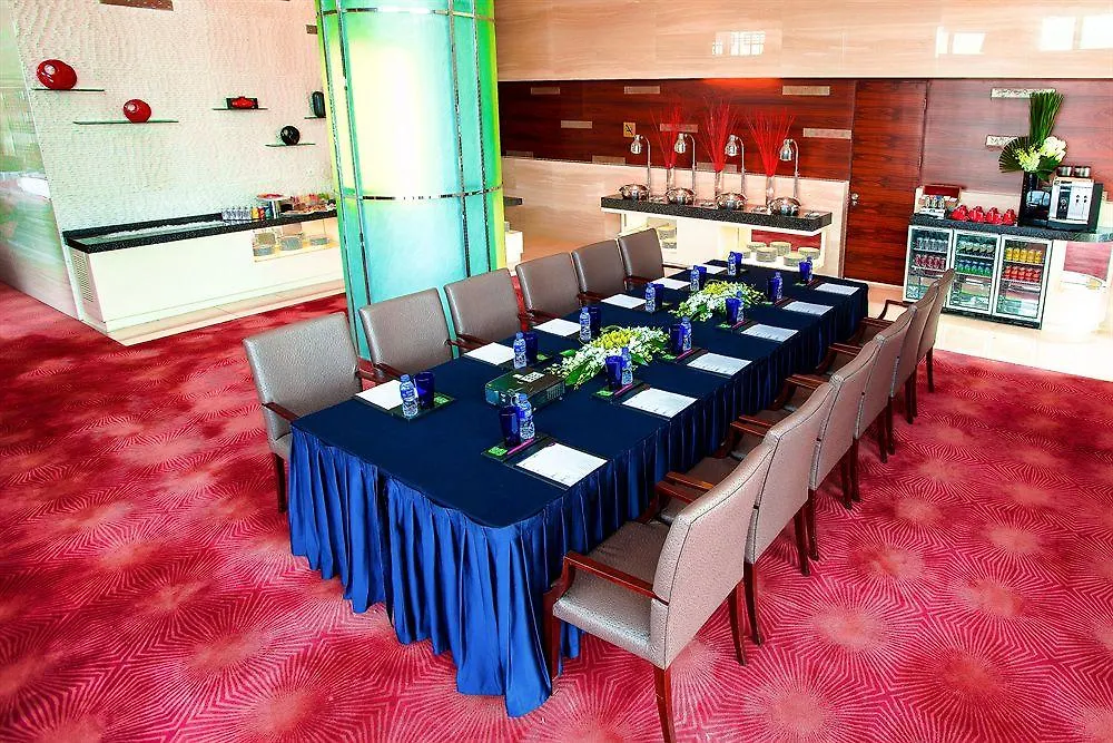 Crowne Plaza Shanghai By Ihg Szálloda