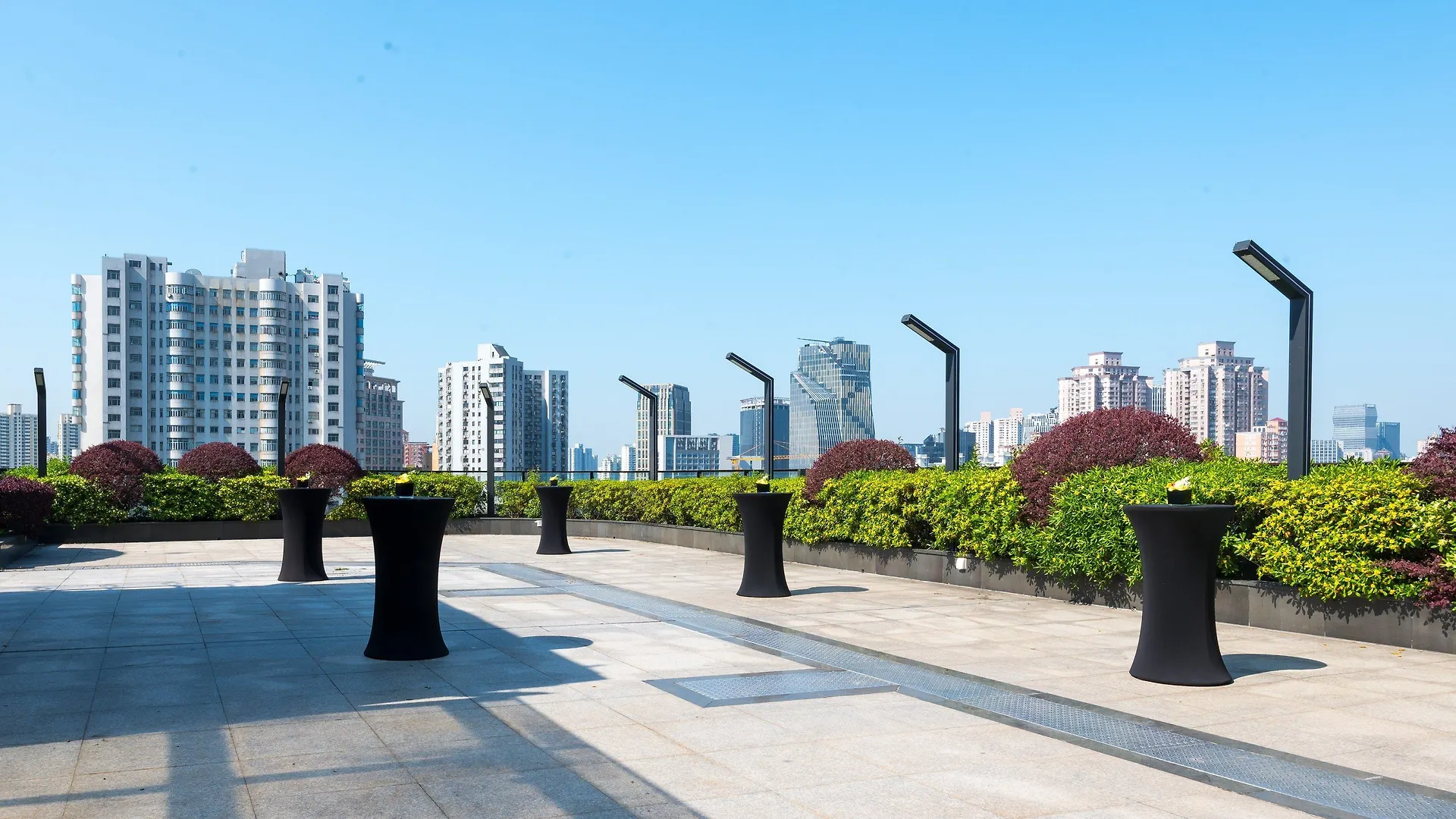 Crowne Plaza Shanghai By Ihg 5*,